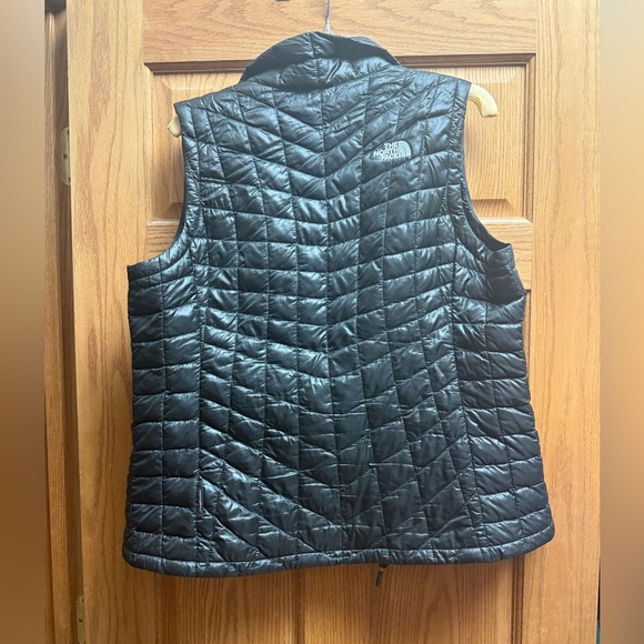 The North Face Light Puffer Vest - Picture 3 of 3
